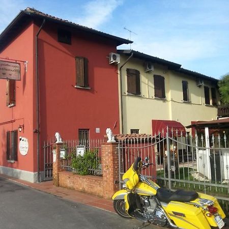 Manuela Le Quattro Coppe Hotell Desenzano del Garda Exteriör bild