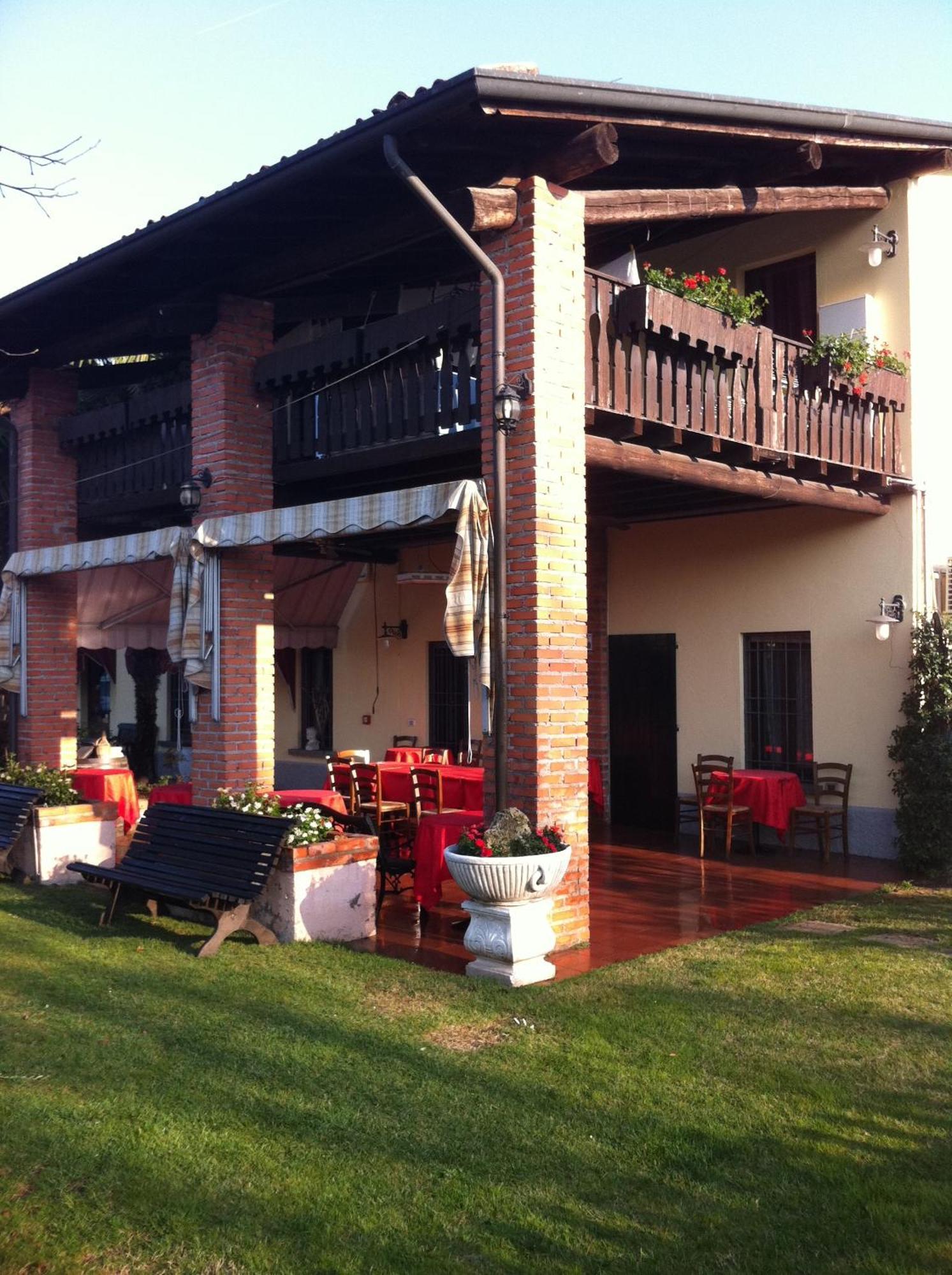 Manuela Le Quattro Coppe Hotell Desenzano del Garda Exteriör bild