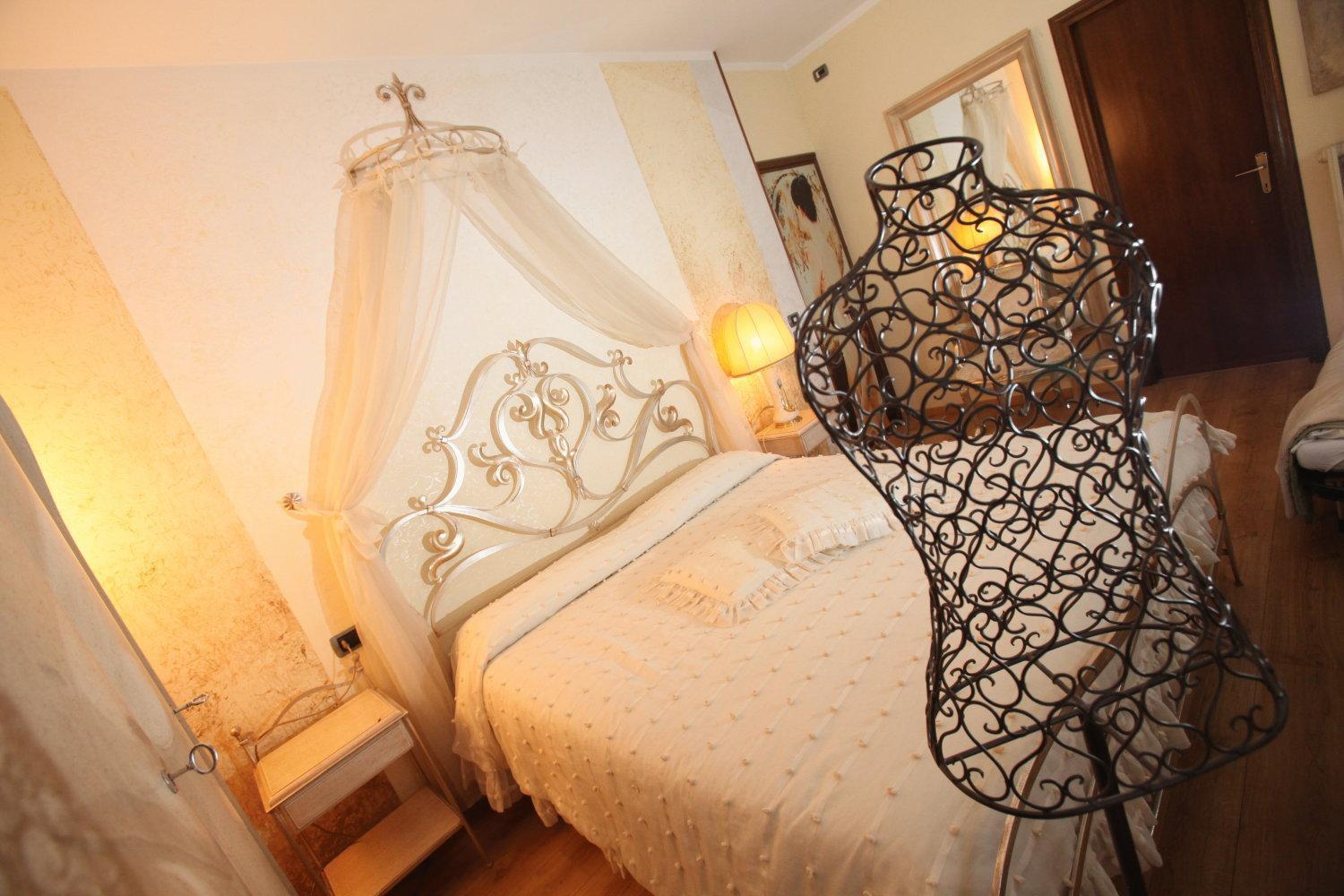 Manuela Le Quattro Coppe Hotell Desenzano del Garda Exteriör bild