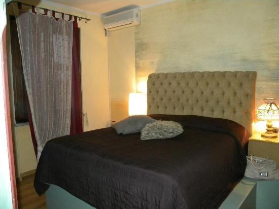 Manuela Le Quattro Coppe Hotell Desenzano del Garda Exteriör bild