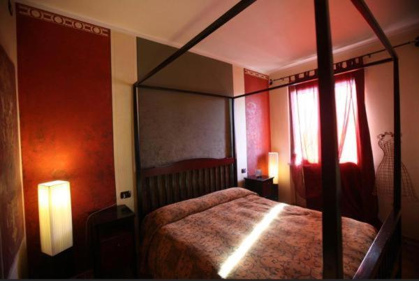 Manuela Le Quattro Coppe Hotell Desenzano del Garda Exteriör bild